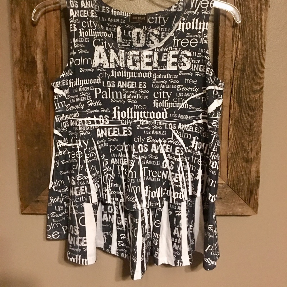 Women’s LA Ruffled Tiered Tank Top Sz L🌴